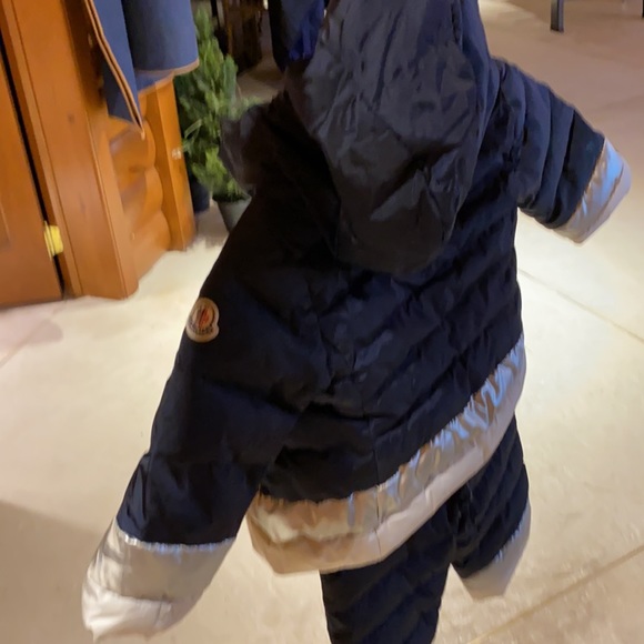 Moncler snow suit - Picture 6 of 7